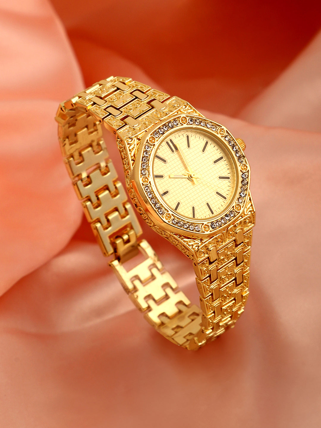 The Textured Round Watch