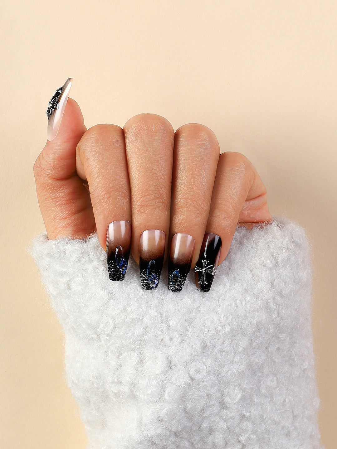 The Moo Press-On Nails - Onyx Black