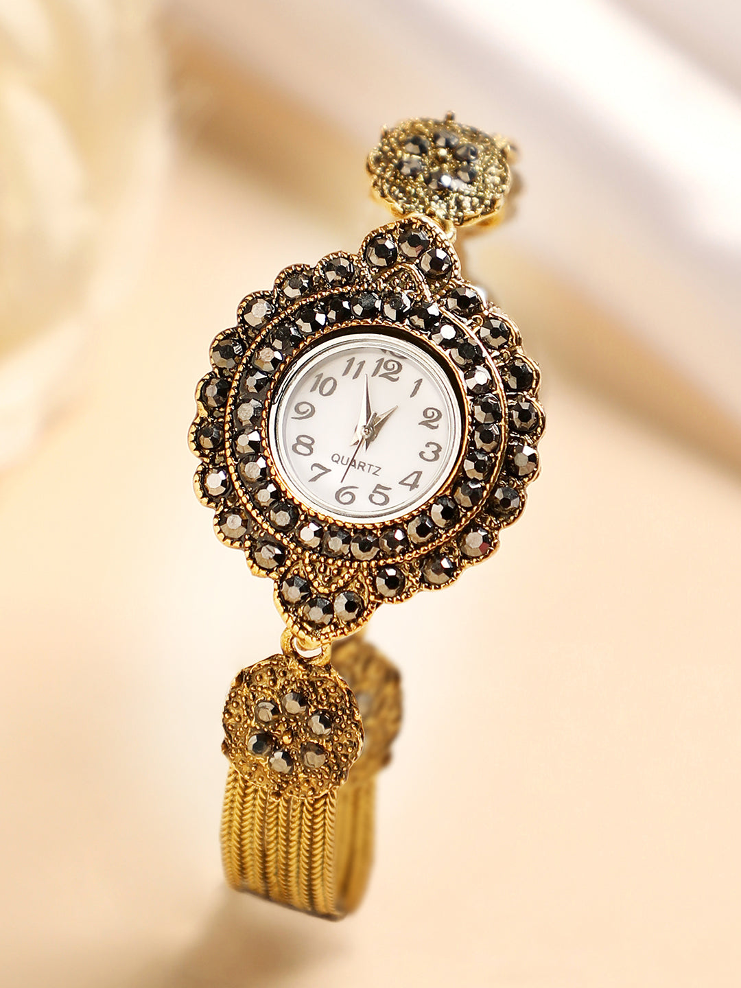 The Stone Chainlink Round Watch - California Gold