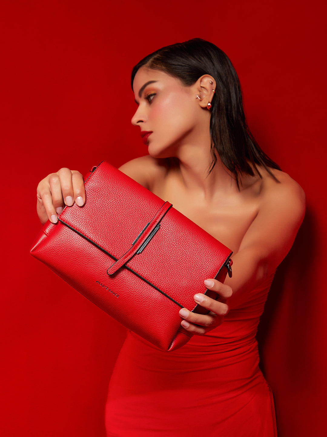 The Dash Shoulder Bag - Venetian Red