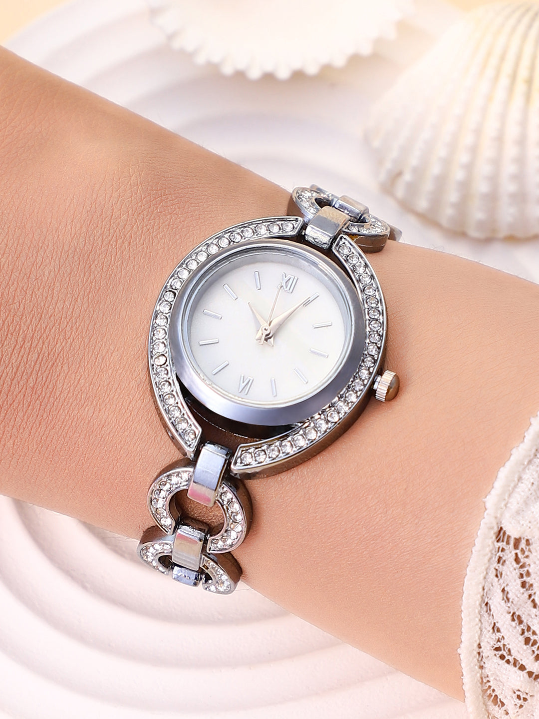 The Embellished Chainlink Round Watch - Metallic Silver