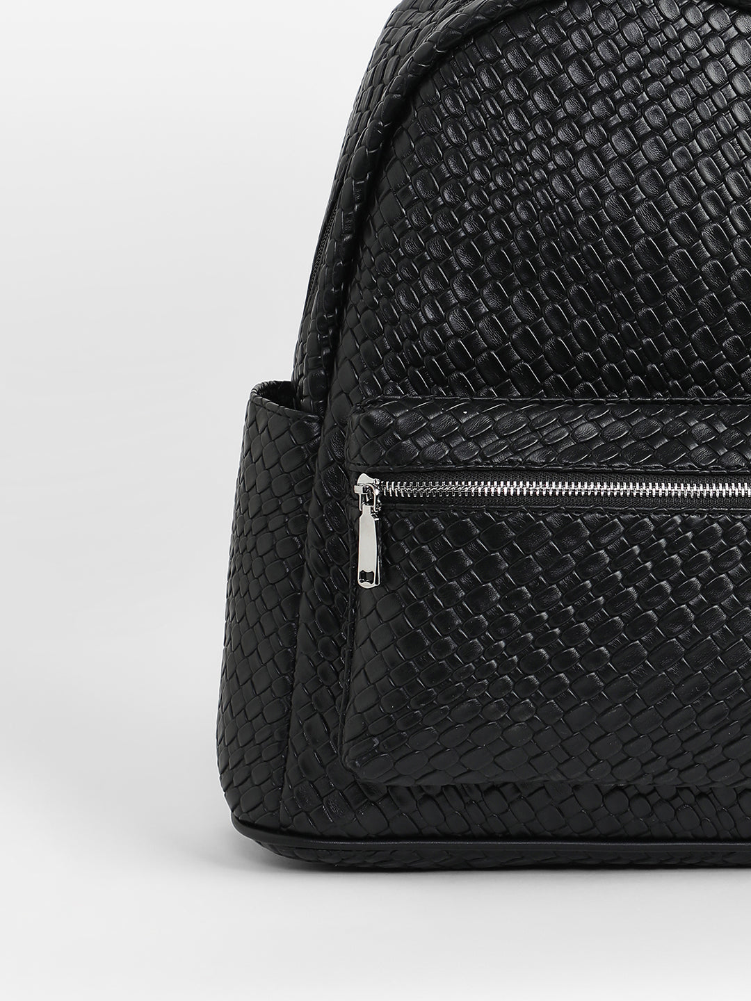 The Weave Curve Backpack - Onyx Black