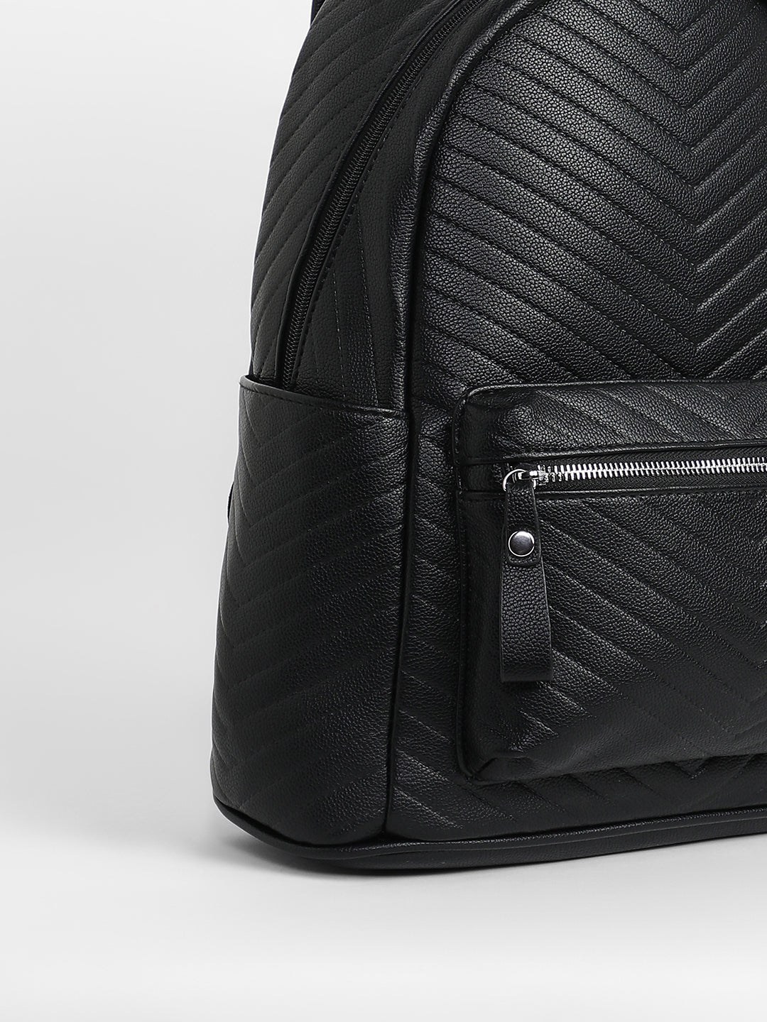 The Chevron Curve Backpack - Onyx Black