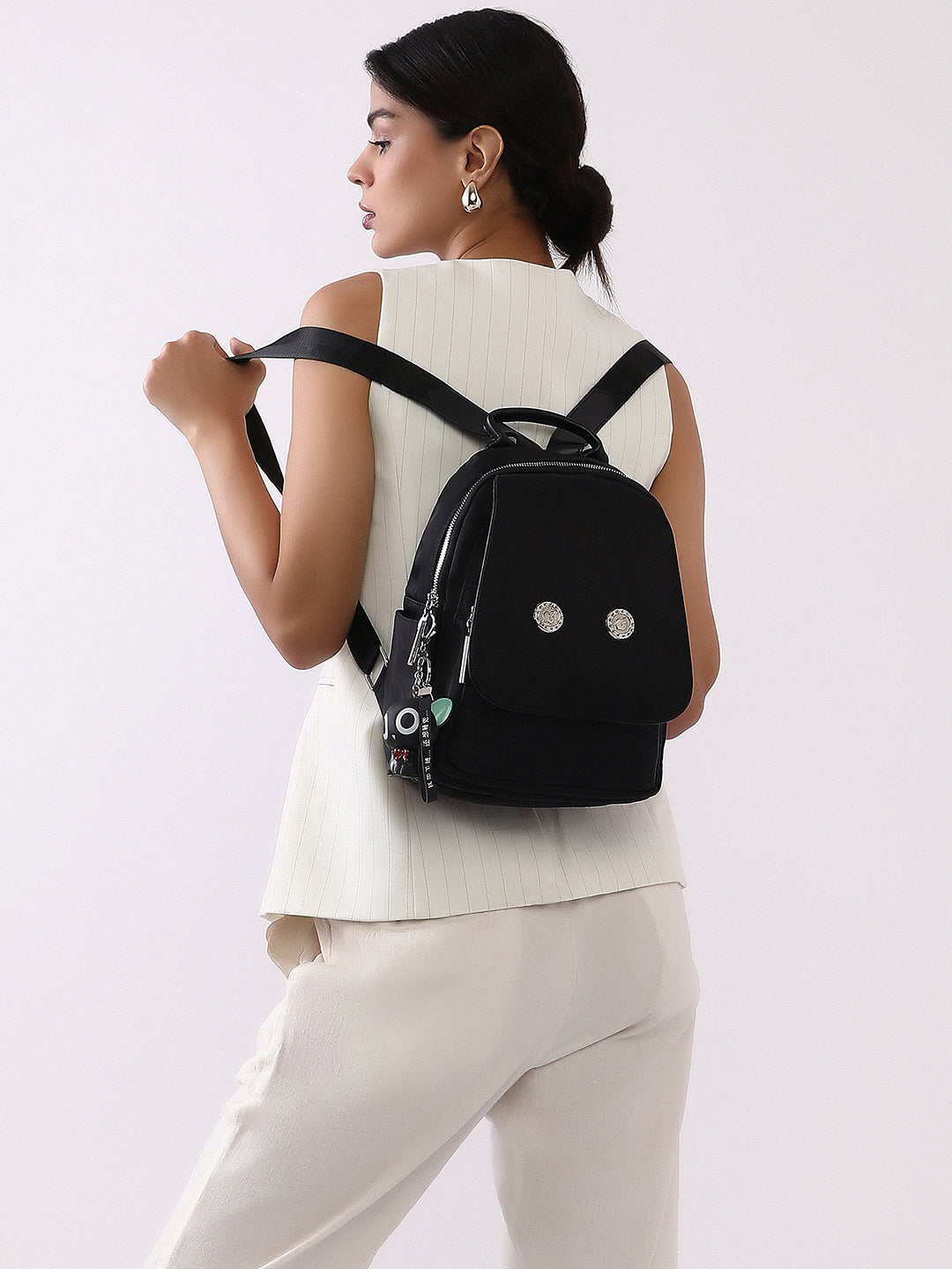 The Veyra Backpack - Onyx Black