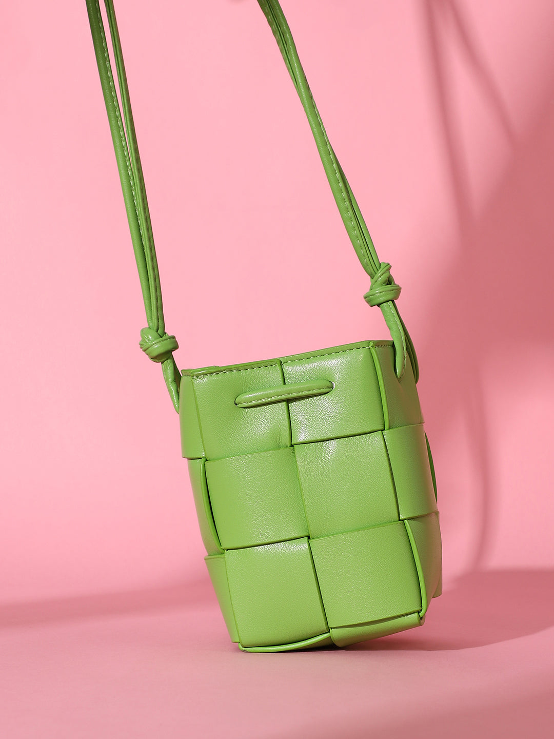 The Interwine Bucket Bag - Kelly Green