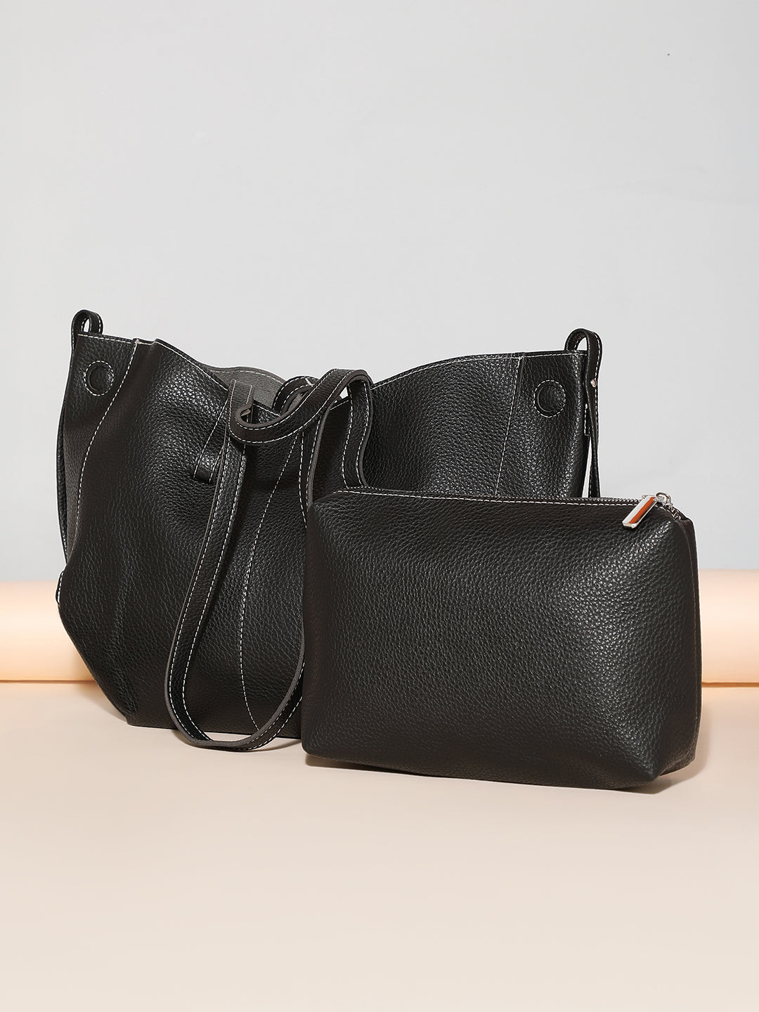 The Medium Illumé Tote Bag - Onyx Black