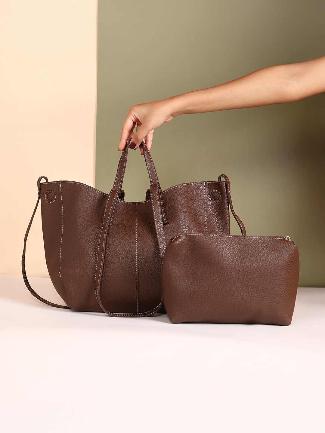 The Medium Illumé Tote Bag - Chocolate Brown