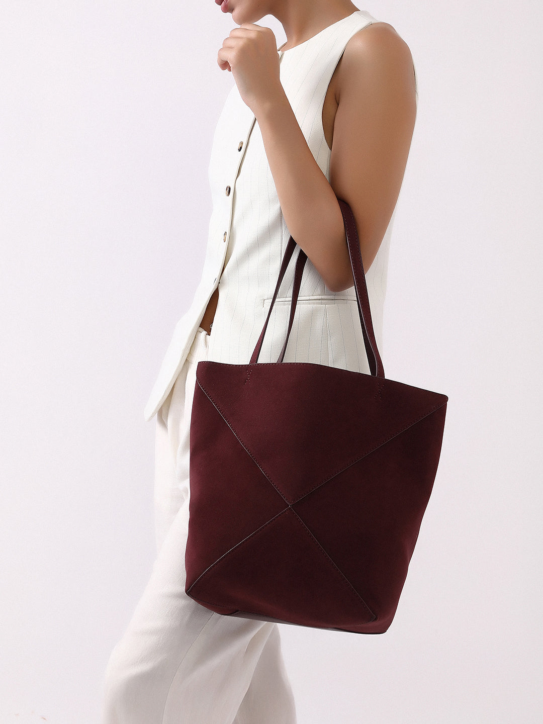 The Velouré Tote Bag - Burgundy Red