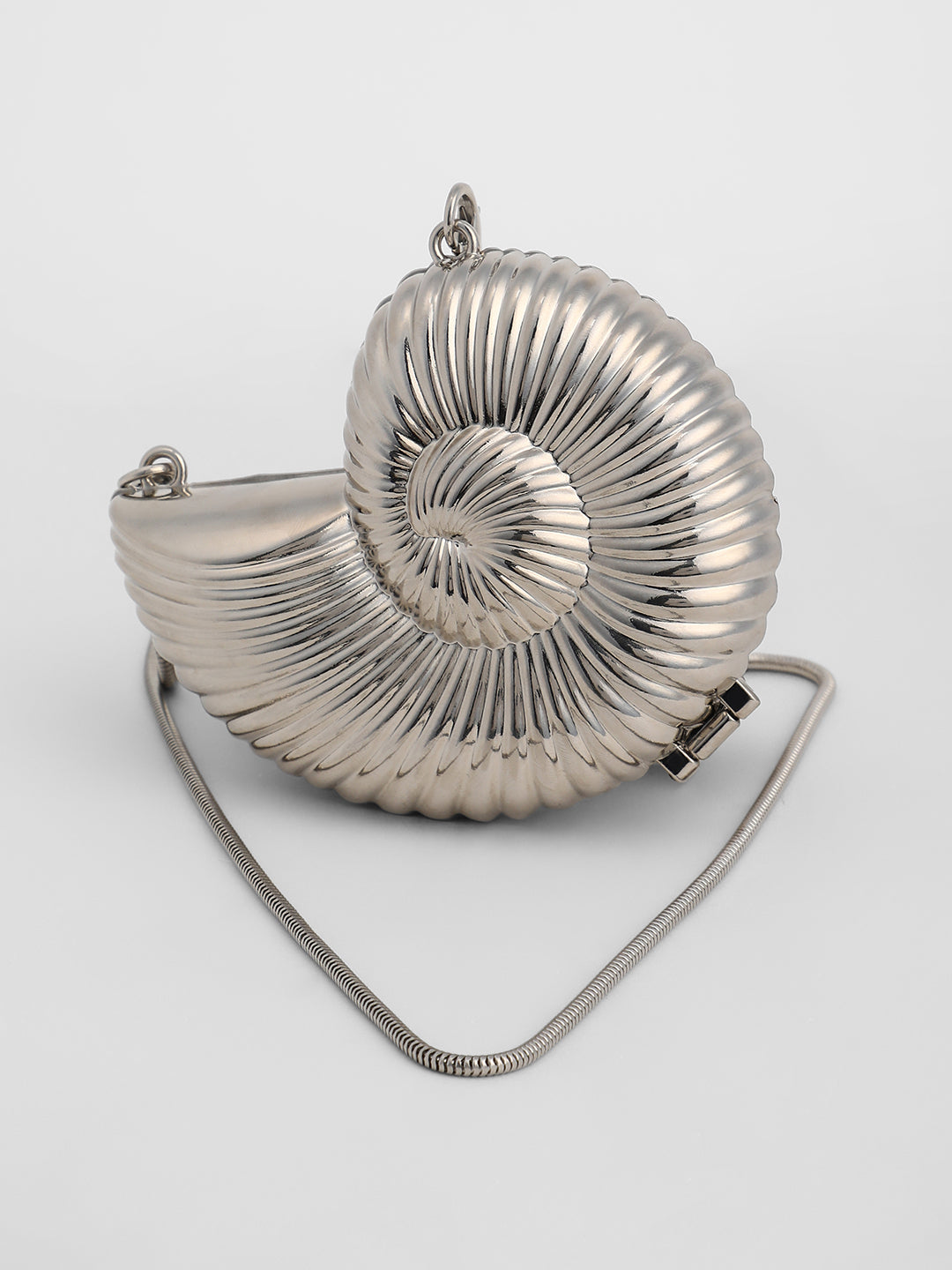 The Conchiglia Sling Bag - Metallic Silver