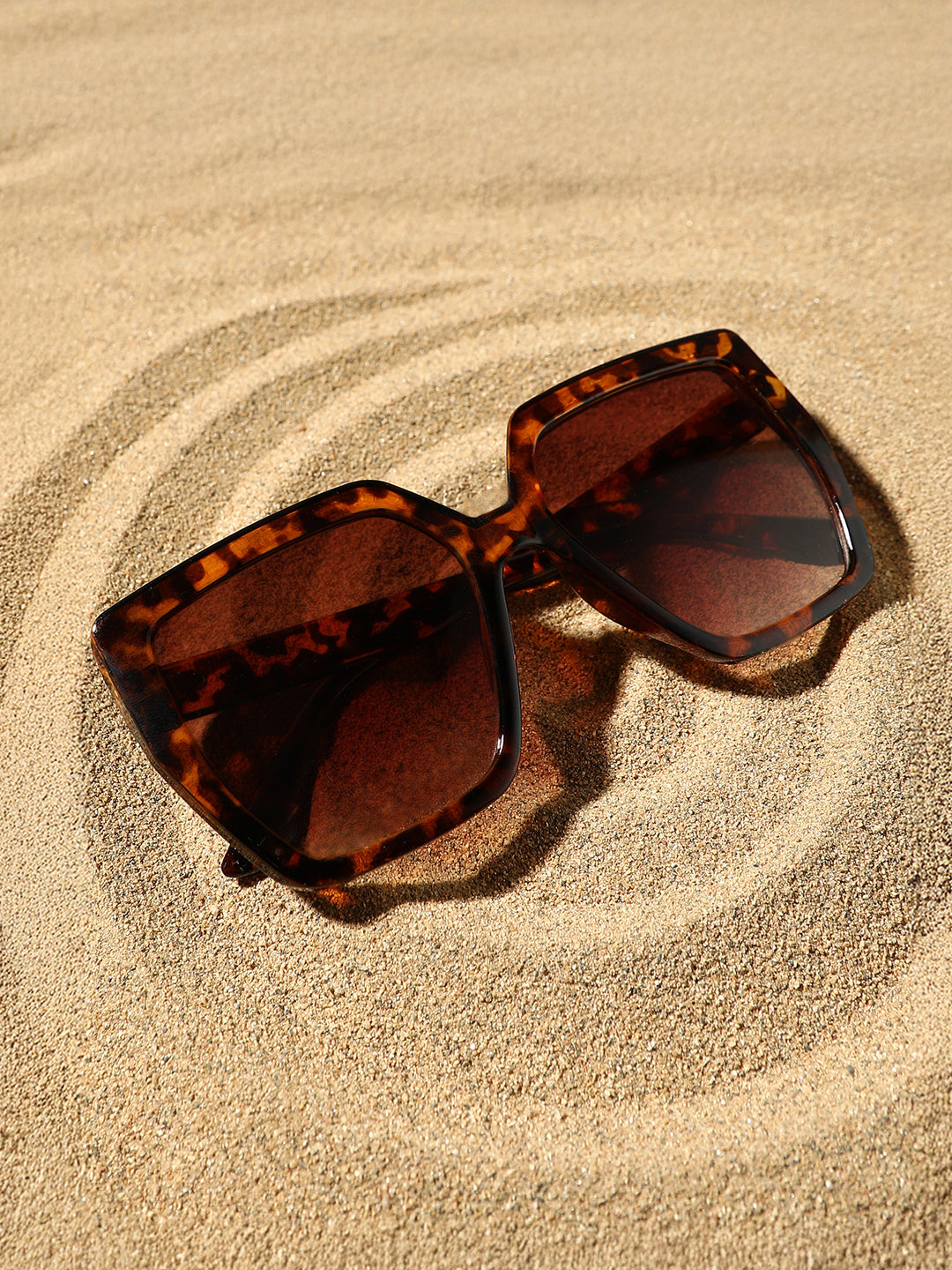 The Widlife Oversized Sunglasses - Coffee Brown