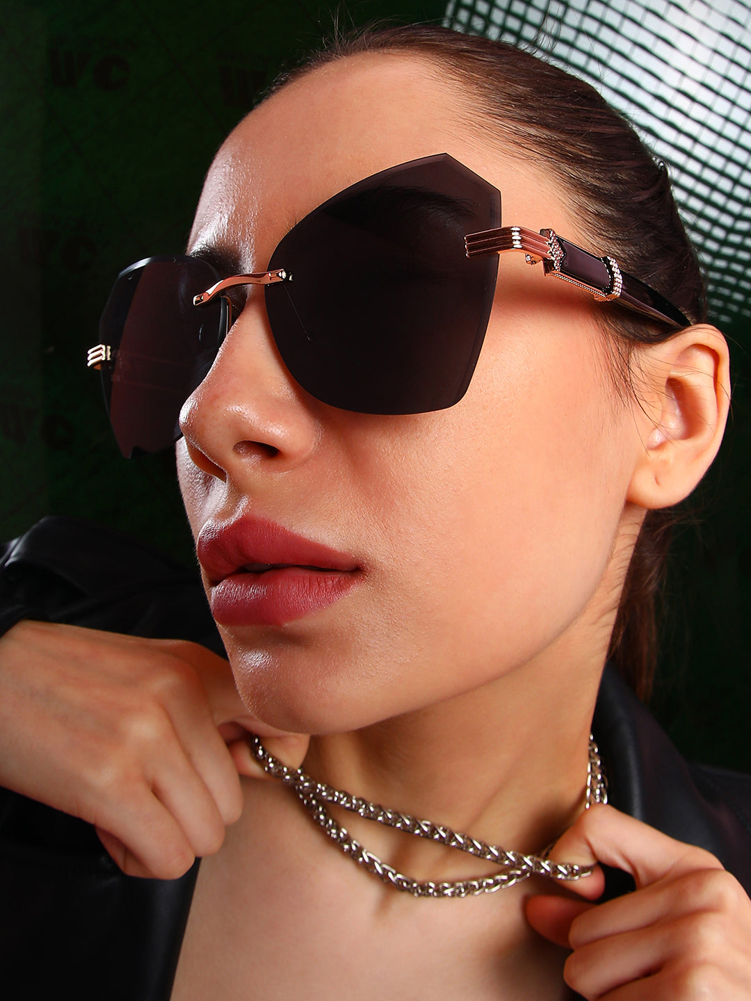 The Opulent Rimless Geometrical Sunglasses - Onyx Black