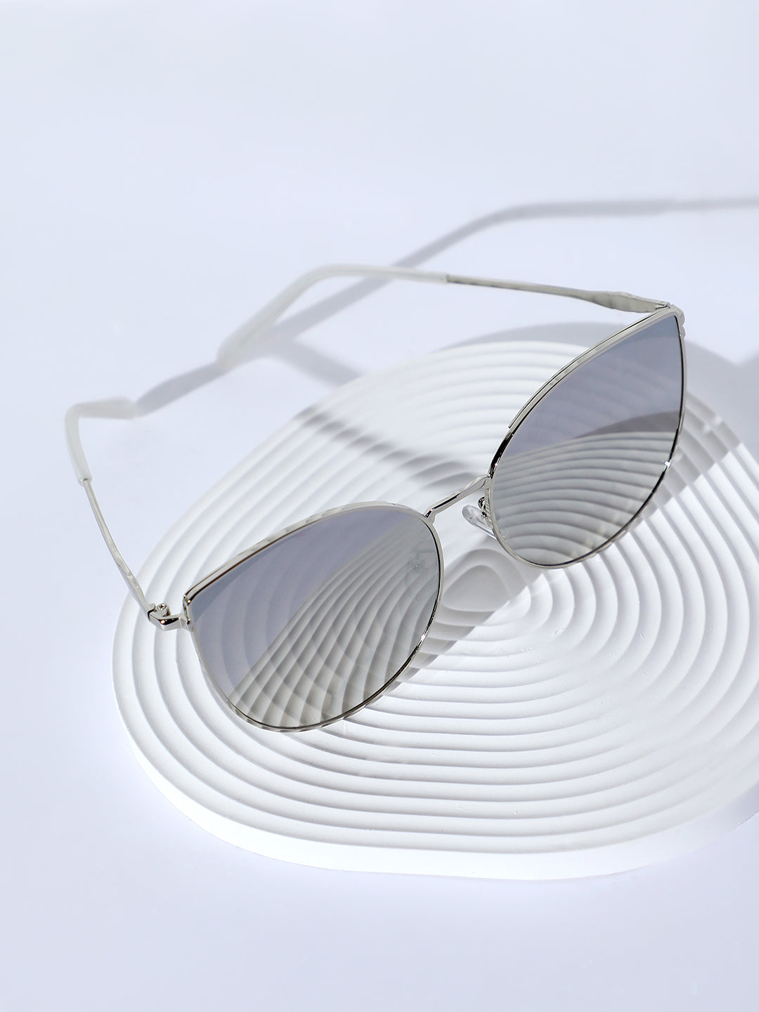 The Metallic Cateye Sunglasses - Metallic Silver