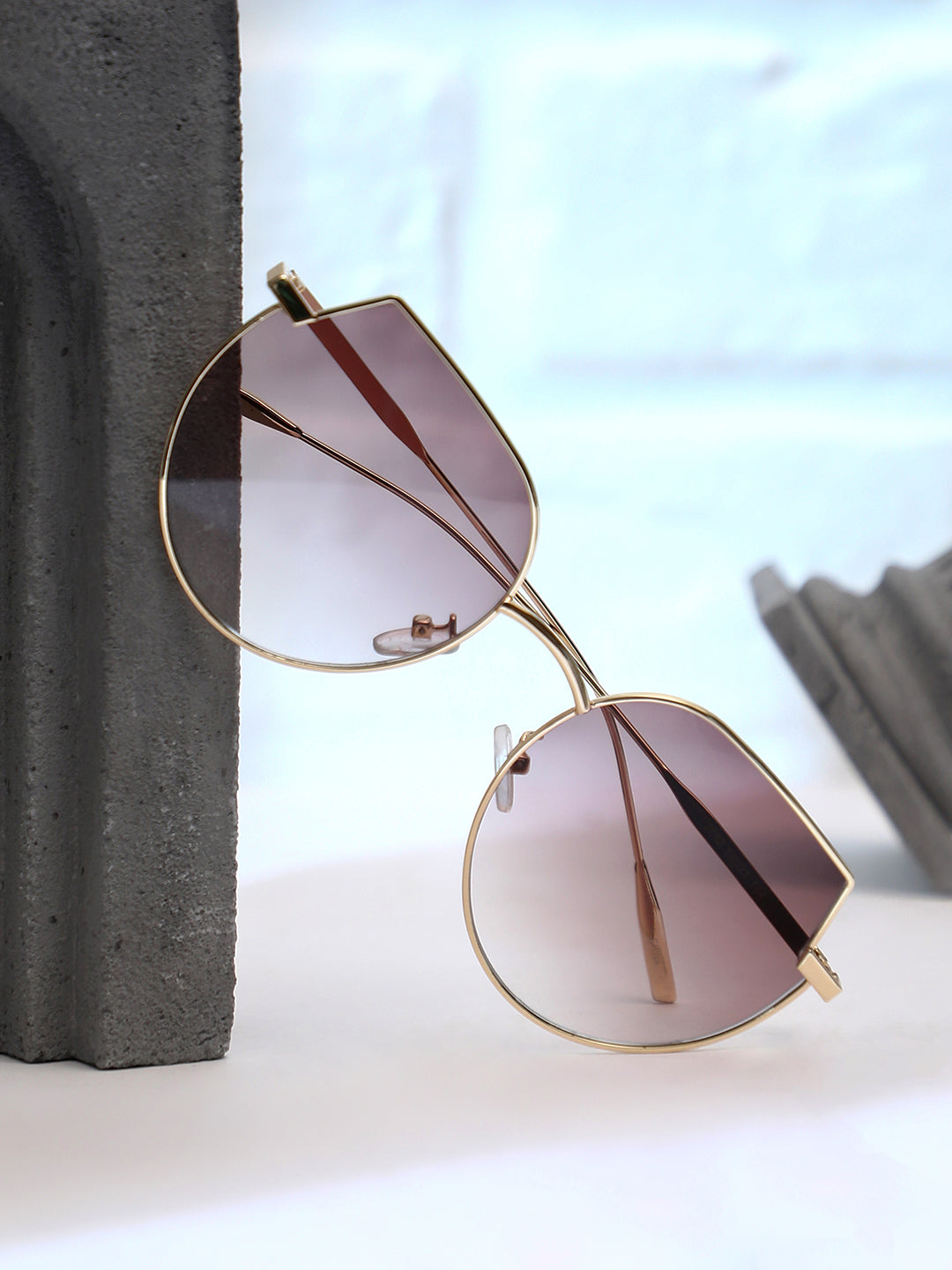 The Curved Cateye Sunglasses - Champayne Gold