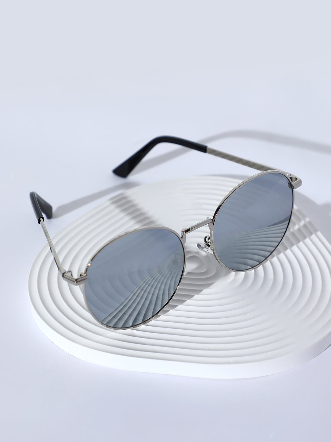 The Metallic Round Sunglasses - Metallic Silver