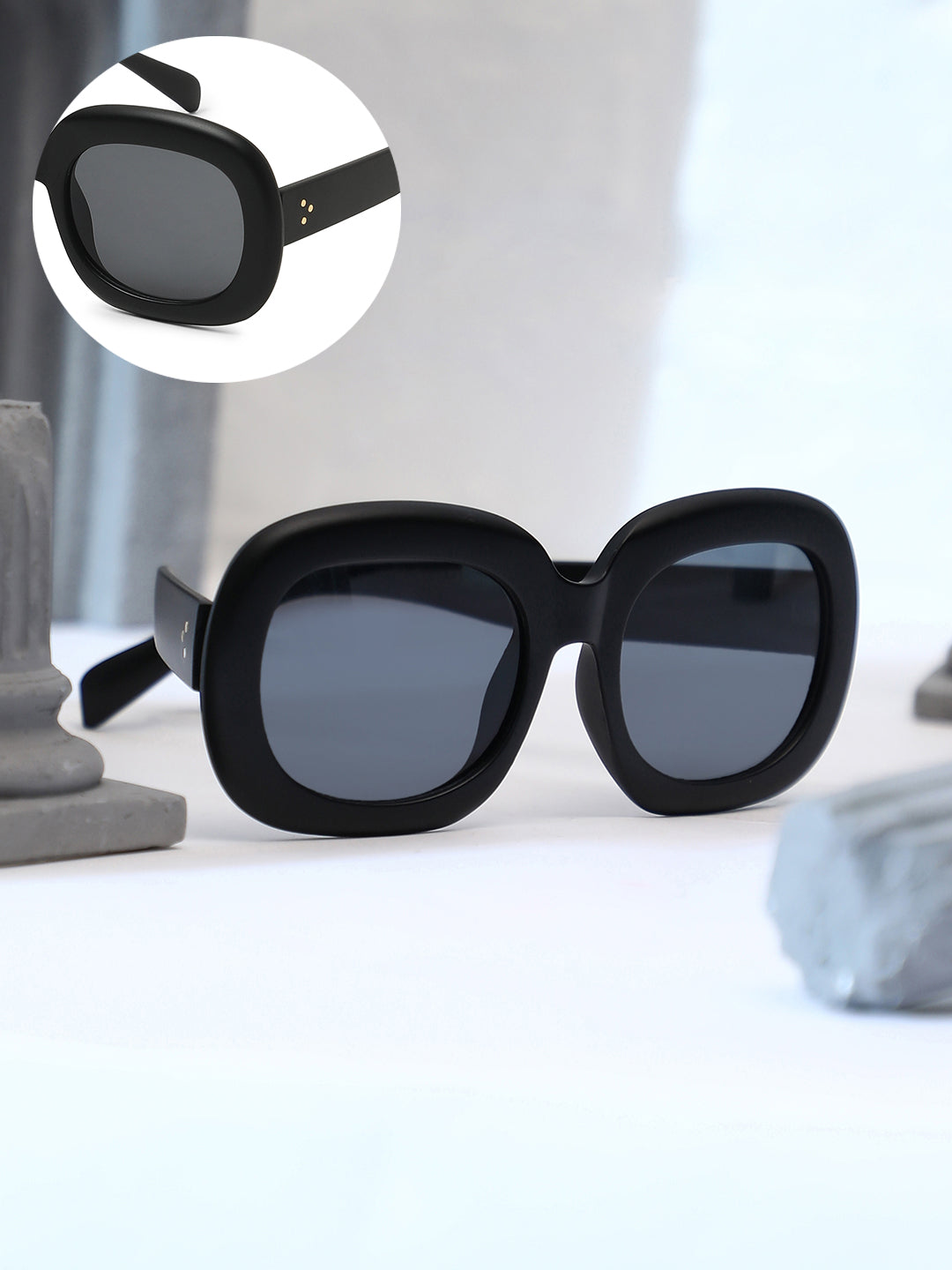 The Airport Oversized Sunglasses - Onyx Black