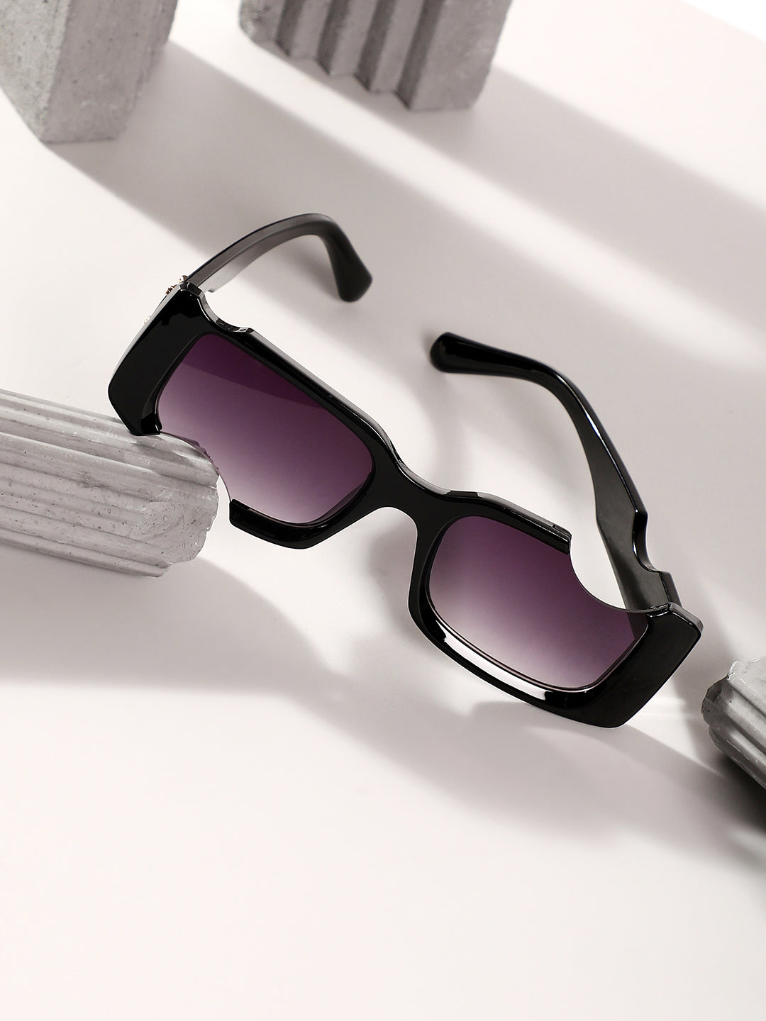 The Crunch Rectangular Sunglasses - Onyx Black