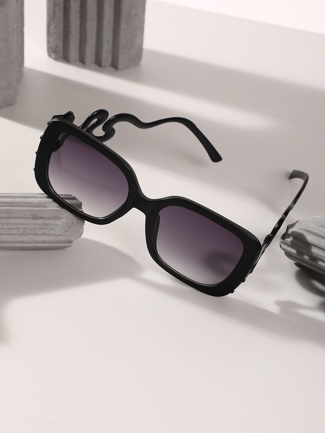 The Serpent Butterfly Sunglasses - Onyx Black