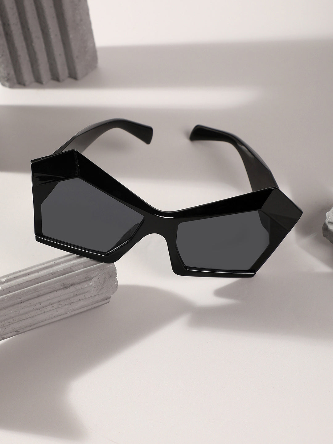 The Blade Geometric Sunglasses - Onyx Black