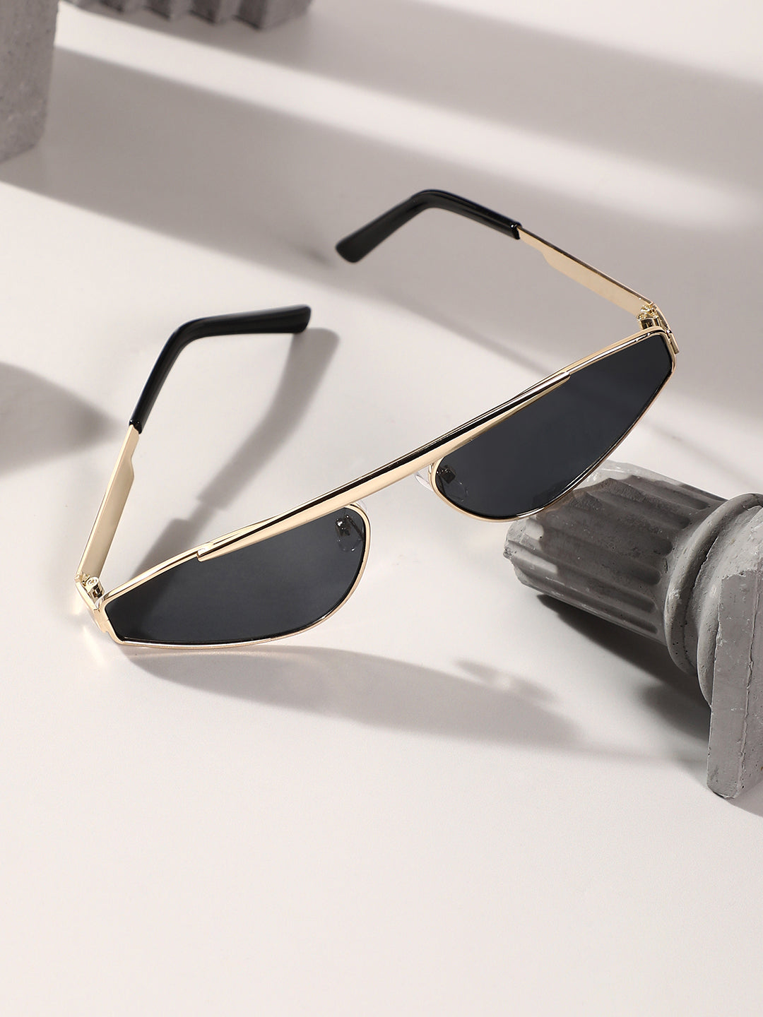 The Swish Cateye Sunglasses - Midnight Black