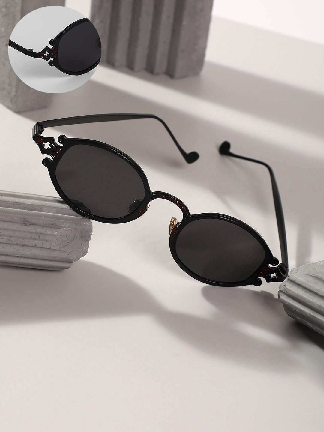 The Roman Oval Sunglasses - Midnight Black