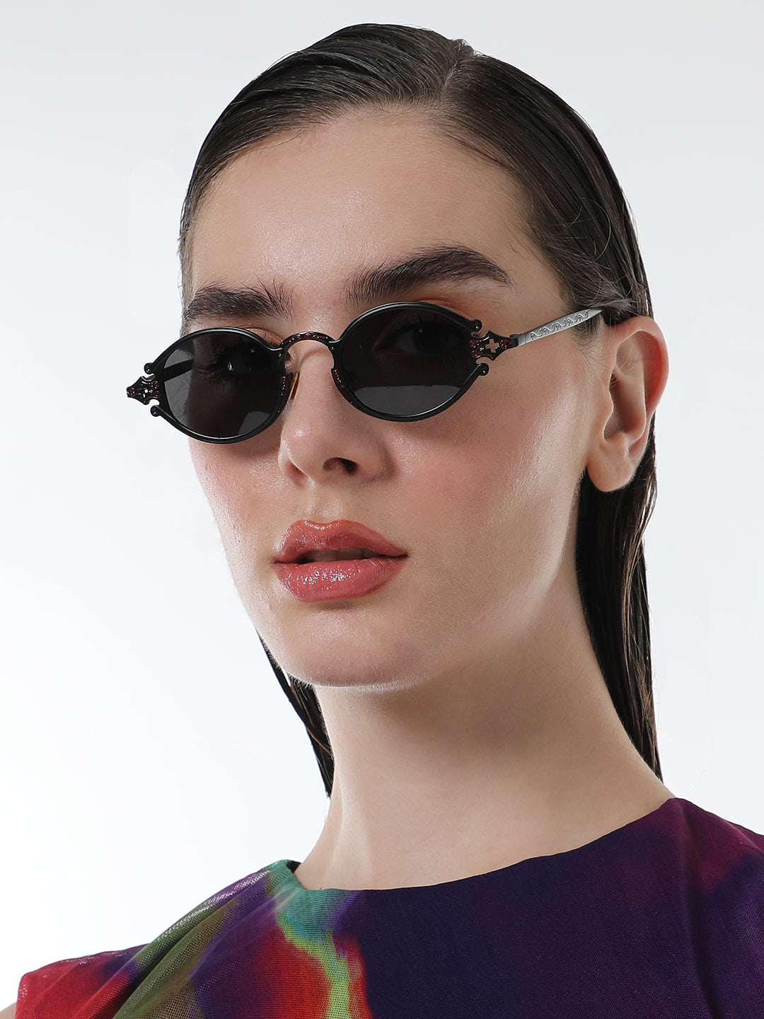 The Roman Oval Sunglasses - Midnight Black