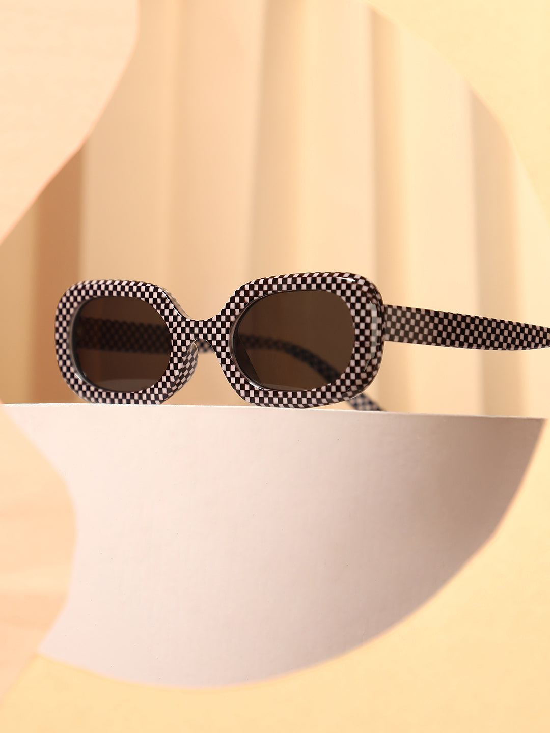 The Zany Retro Rectangular Sunglass - Onyx Black