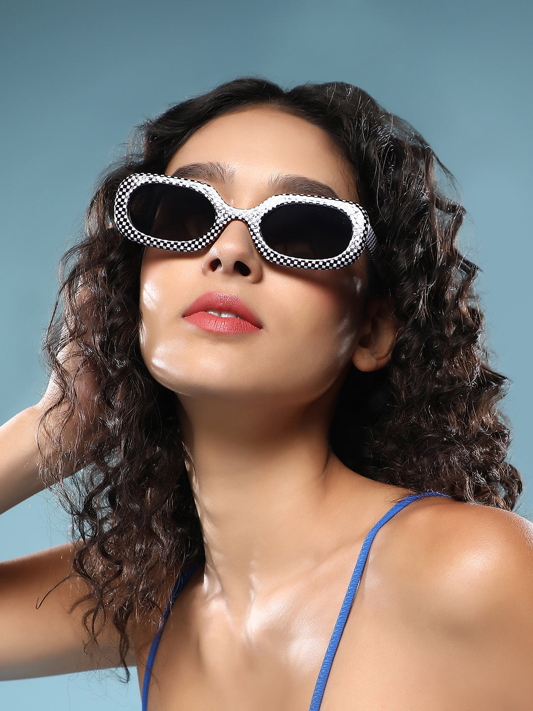 The Zany Retro Rectangular Sunglass - Onyx Black