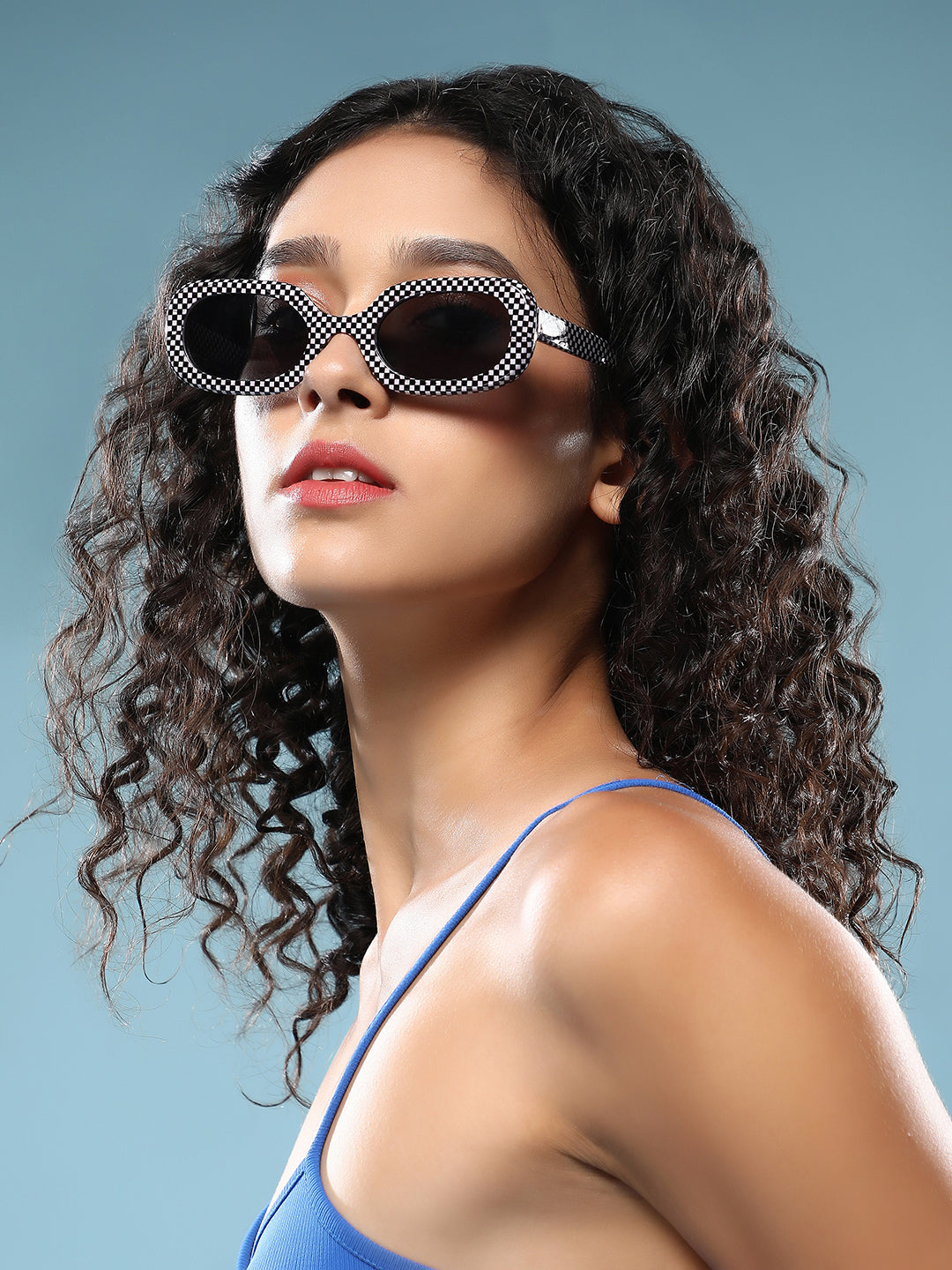 The Zany Retro Rectangular Sunglass - Onyx Black