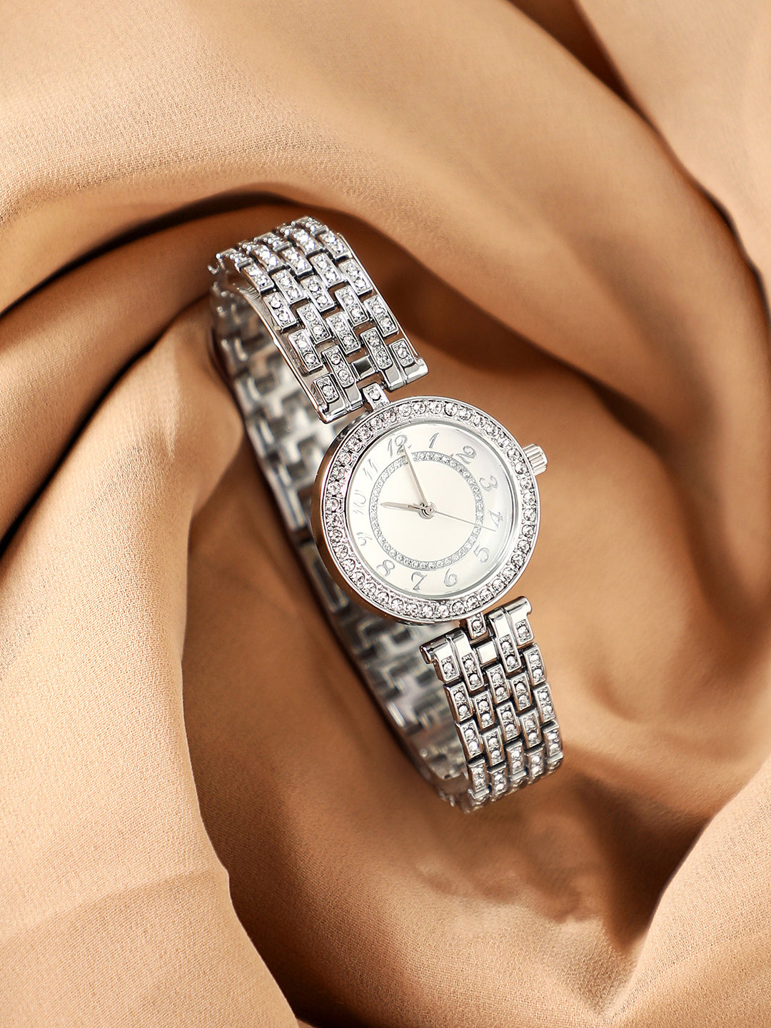 The Embellished Five-Link Round Watch - Metallic Silver