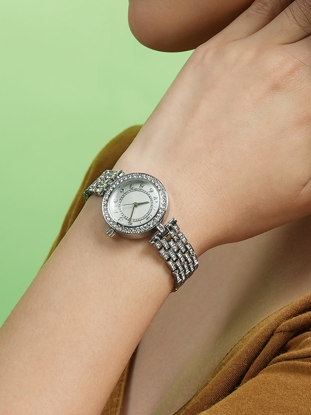 The Embellished Five-Link Round Watch - Metallic Silver