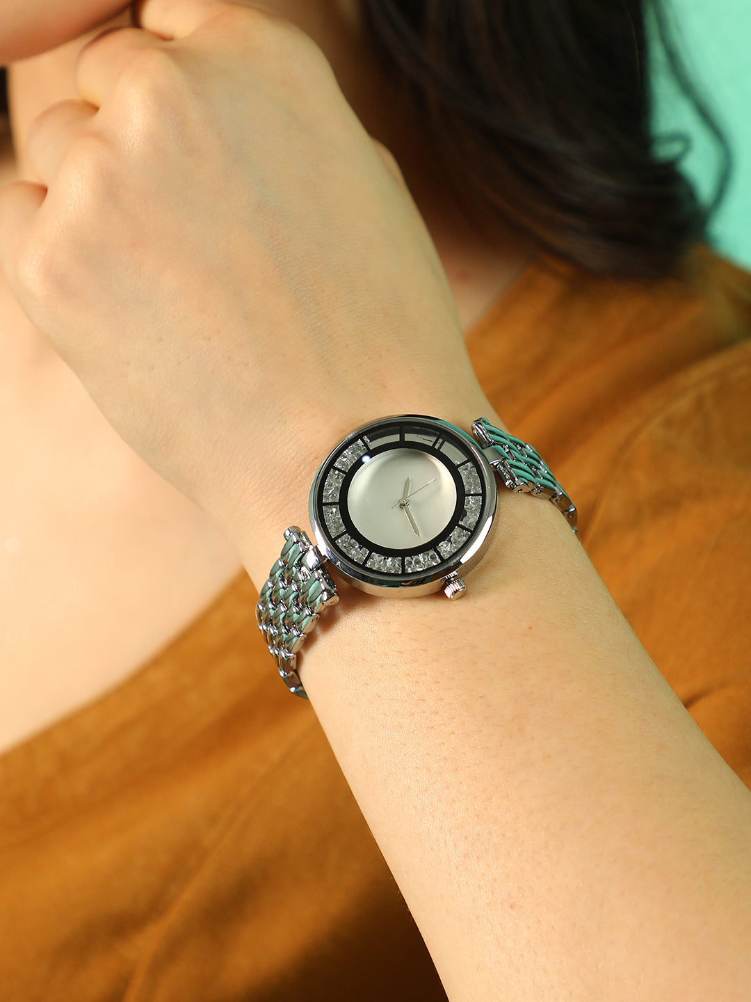 The Crystal Cluster Round Watch