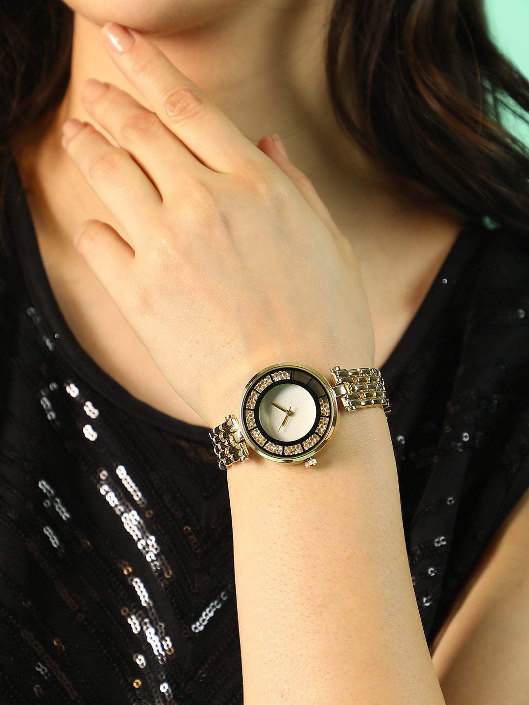 The Crystal Cluster Round Watch