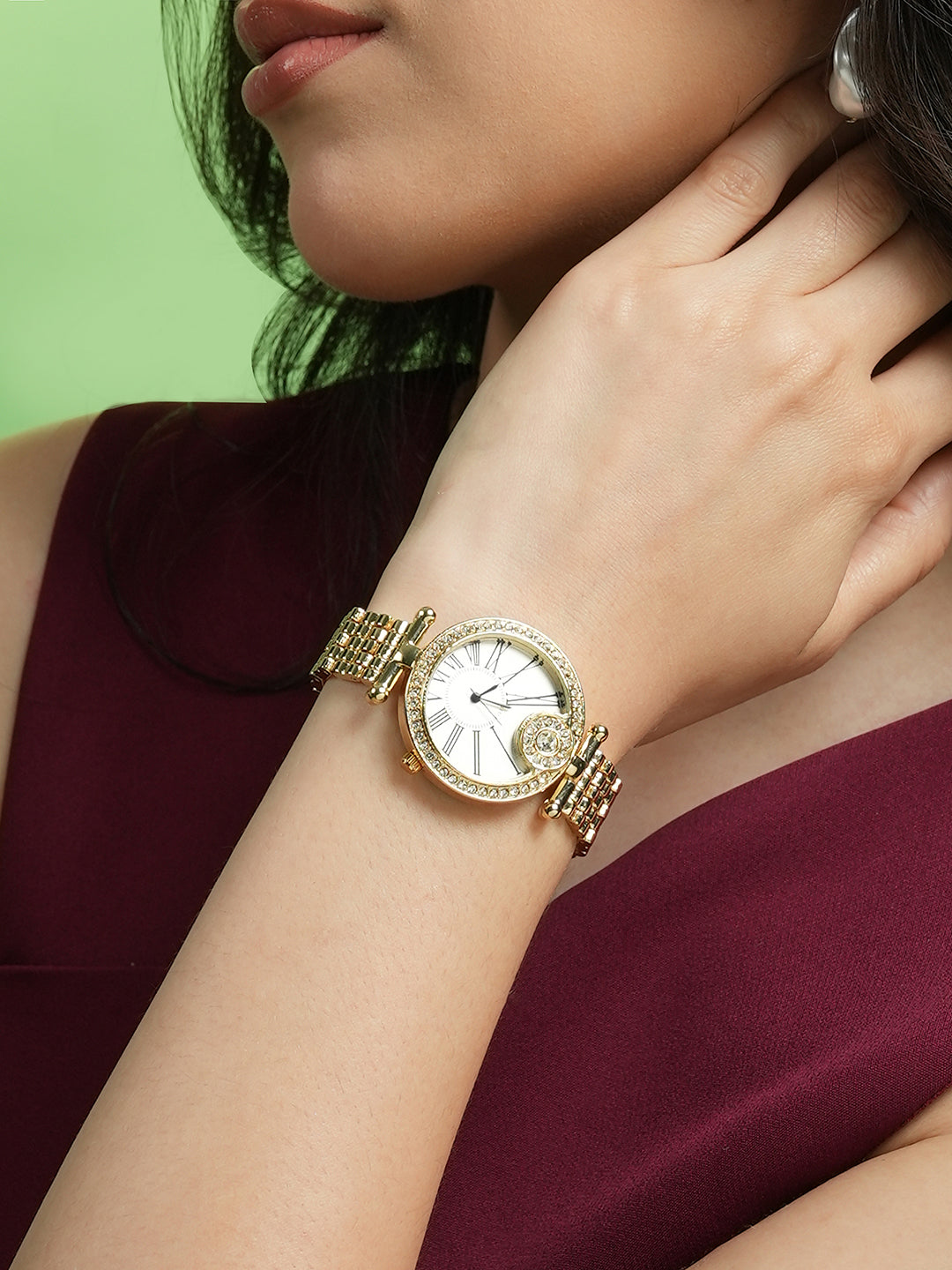 The Opulent Roman Round Watch - California Gold