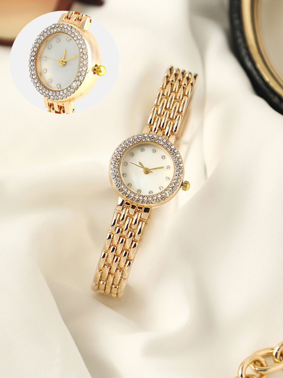 The Sleek Embellished Round Watch - Champayne Gold