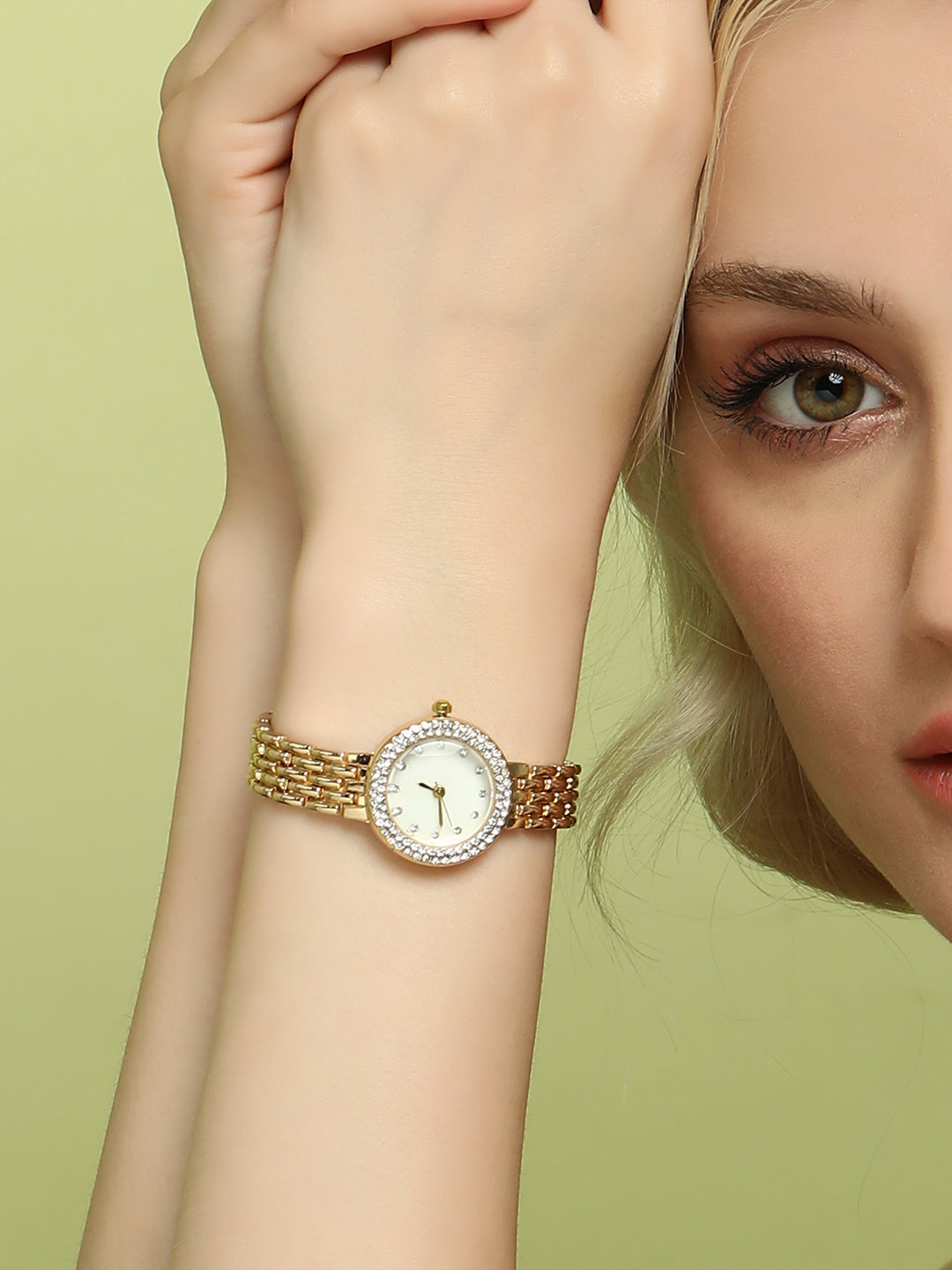 The Sleek Embellished Round Watch - Champayne Gold