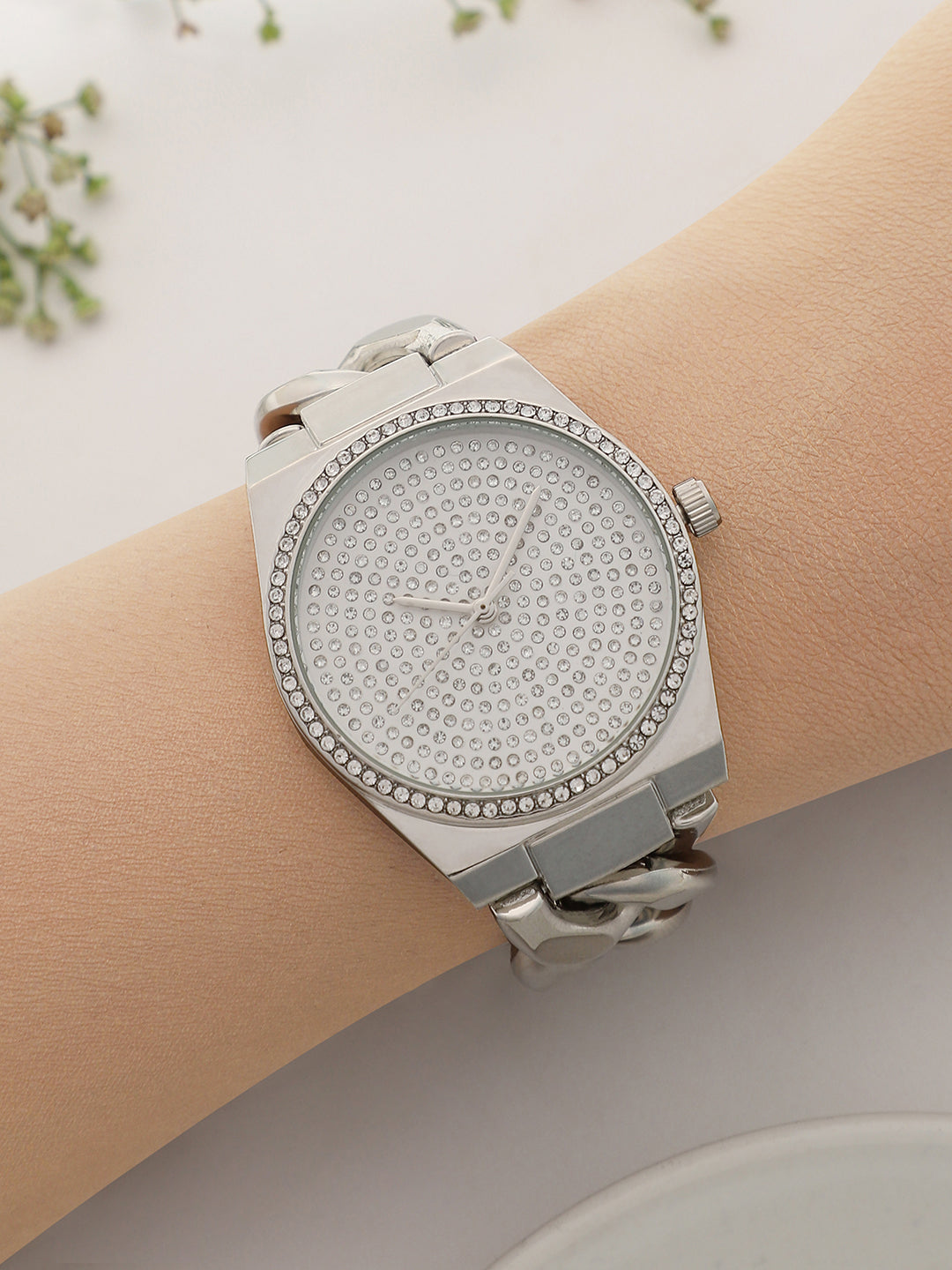 The Supernova Chunkylink Cushion Watch - Metallic Silver