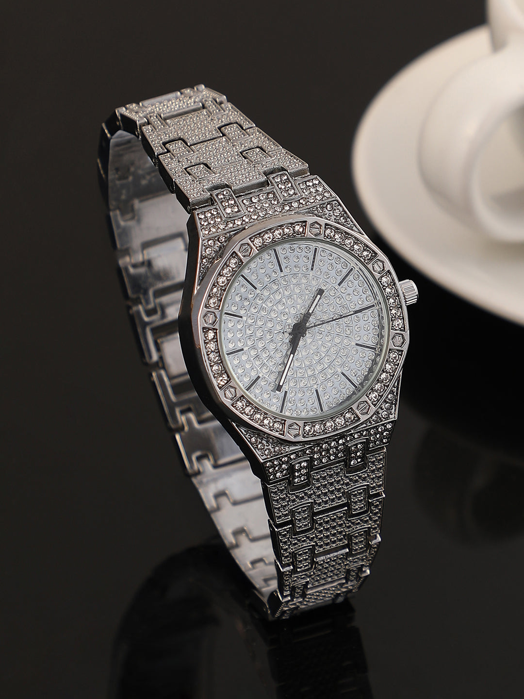 The Vérazzi Cushion Watch - Metallic Silver