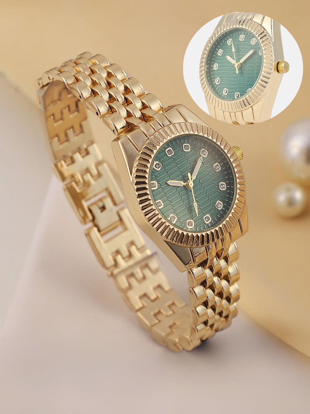 The Ribbed H-Link Round Watch