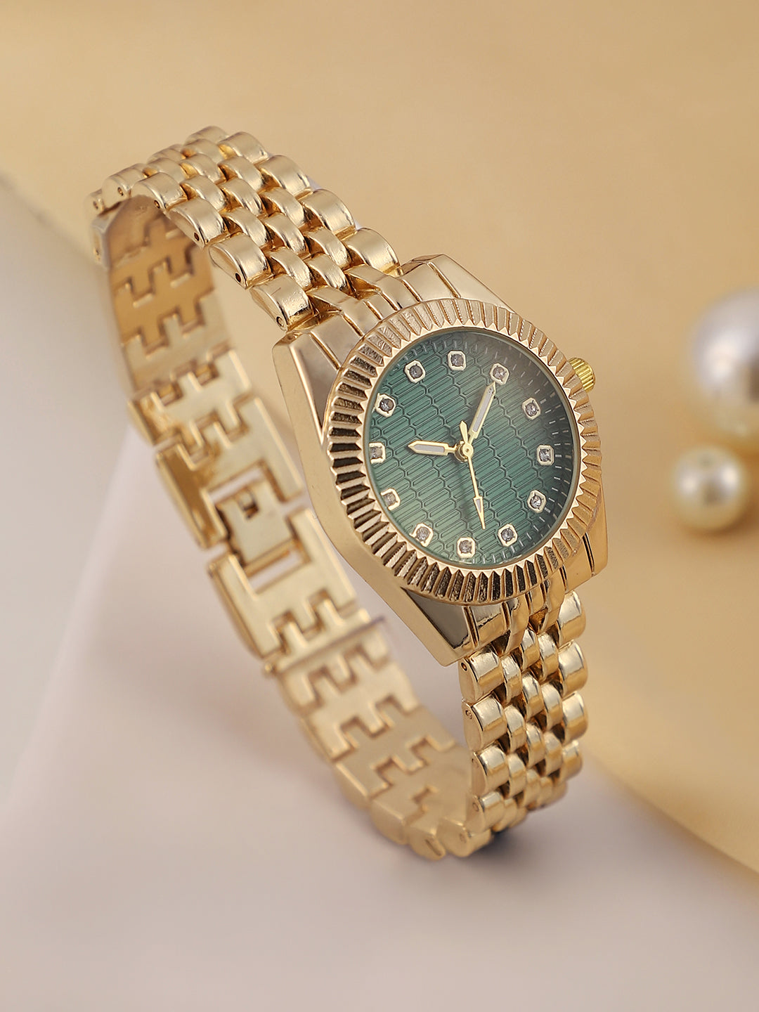 The Ribbed H-Link Round Watch