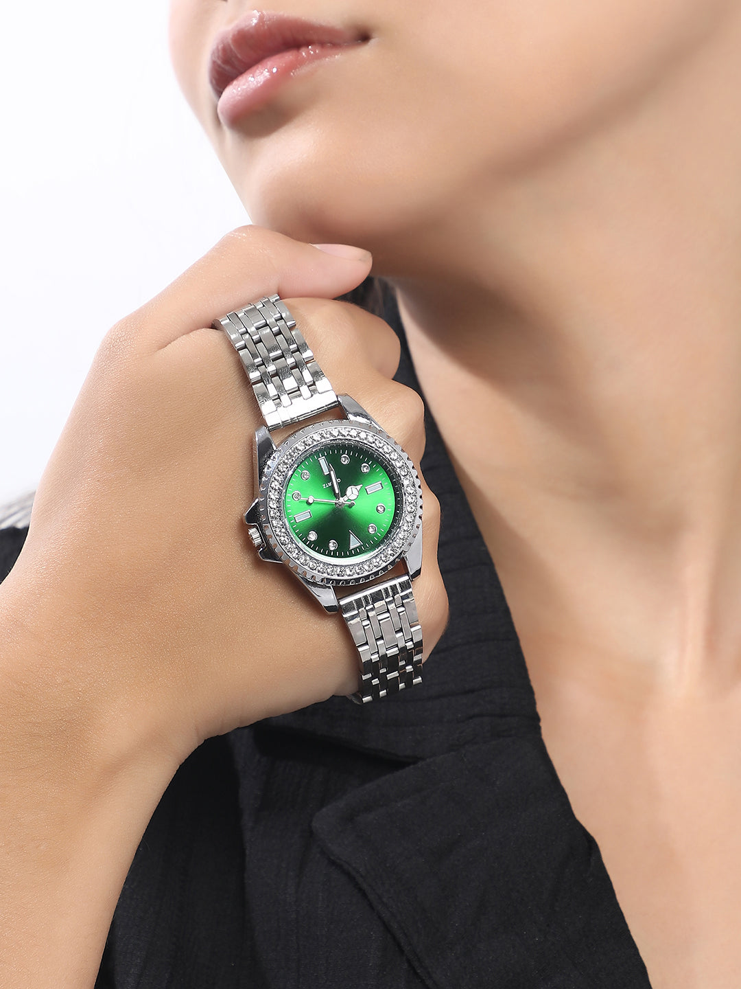 The Kinova  Round Watch - Metallic Silver