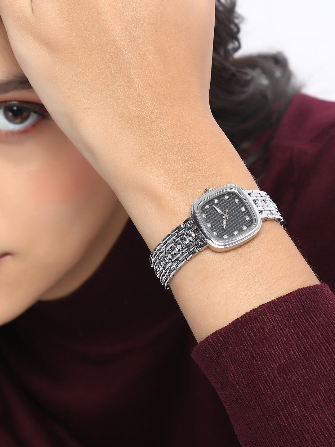 The Amuné Square Watch - Metallic Silver