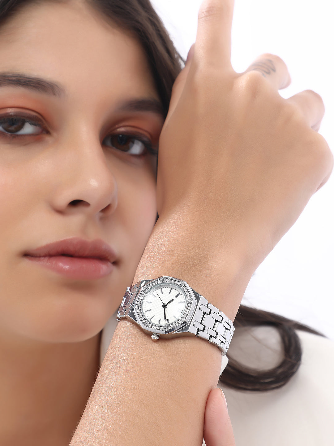 The Aetheria Cushion Watch - Metallic Silver