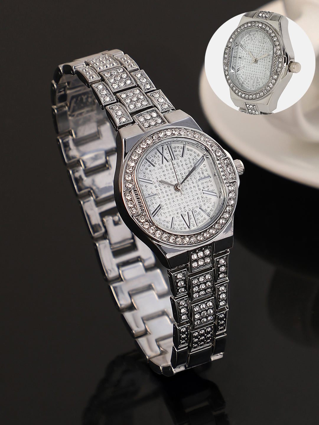 The Hélios Cushion Watch - Metallic Silver