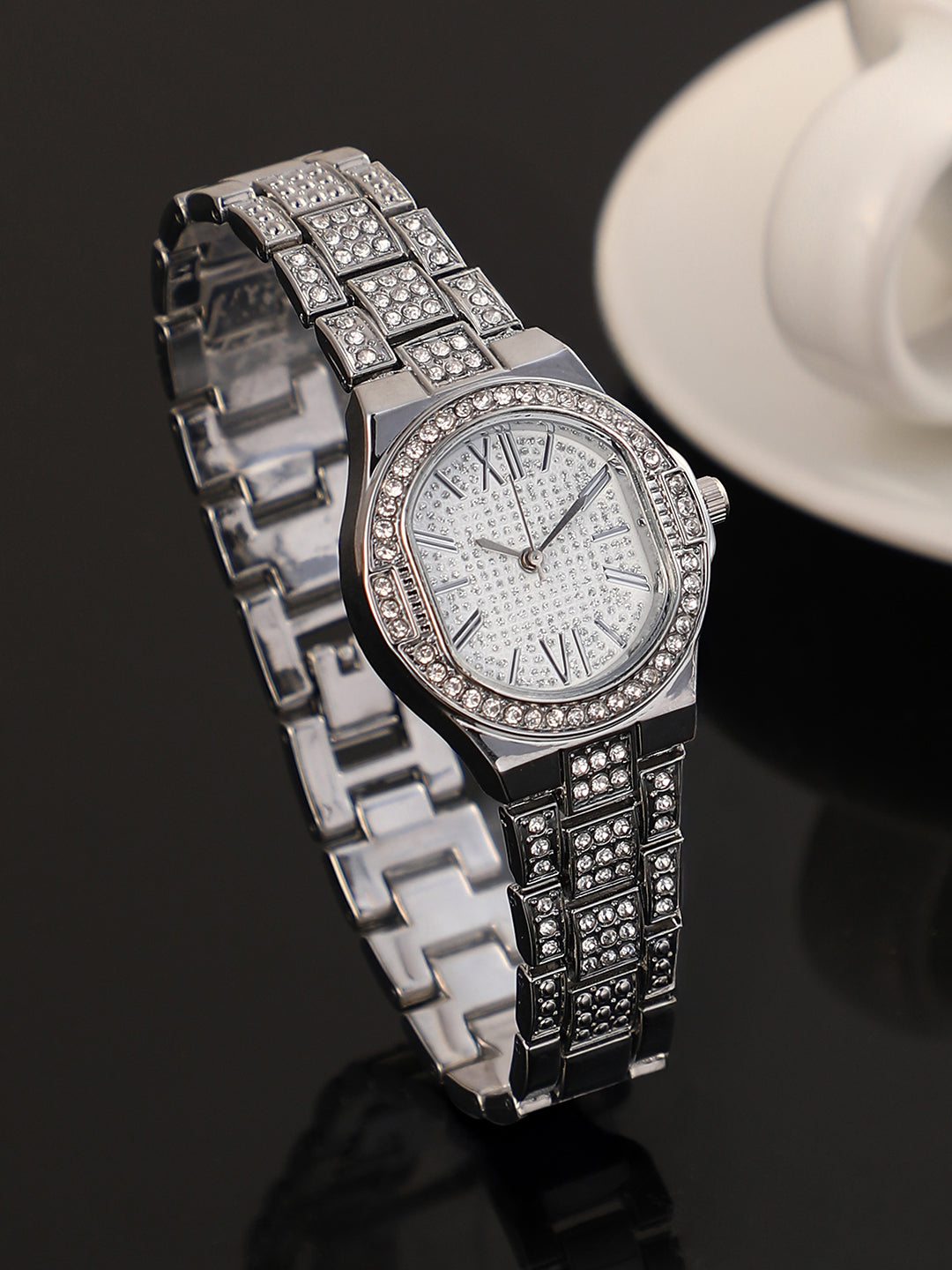 The Hélios Cushion Watch - Metallic Silver