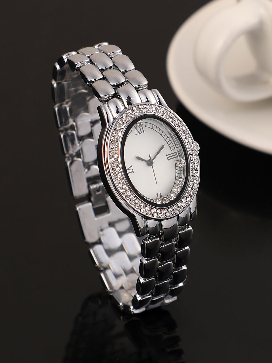 The Victoria Oval Watch - Metallic Silver