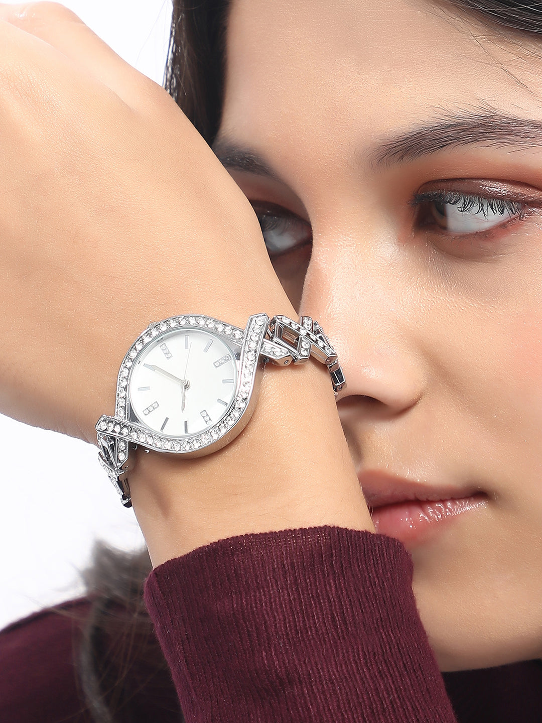 The Bijou Braided Round Watch - Metallic Silver