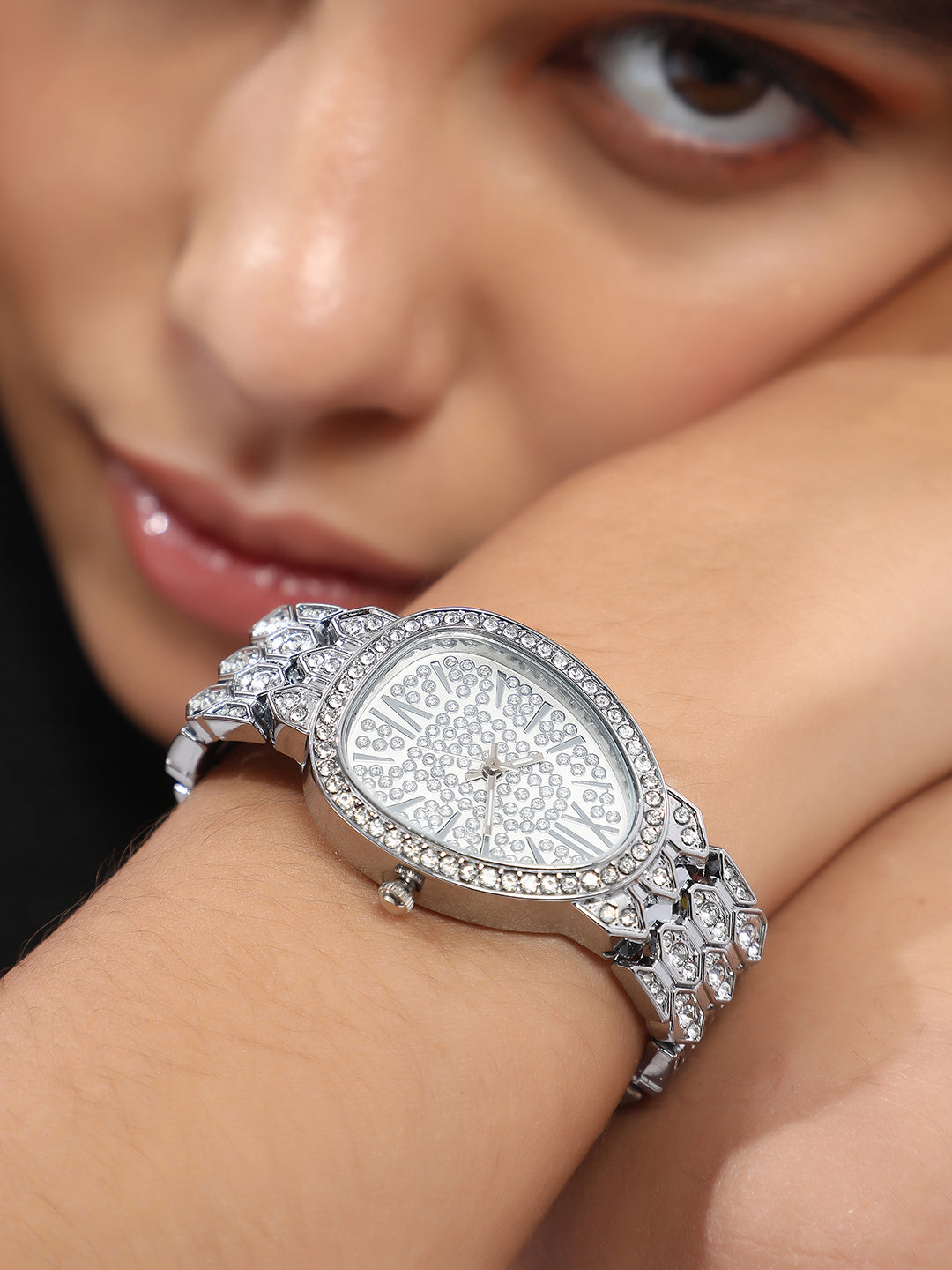 The Bijou Serpenti Oval Watch - Metallic Silver