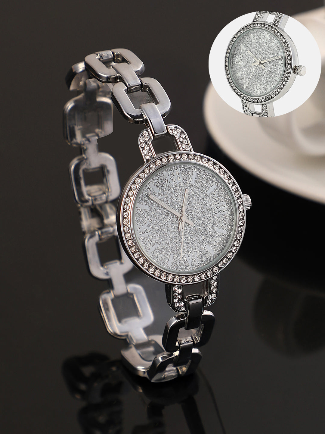 The Orne Roman-Link Round Watch - Metallic Silver