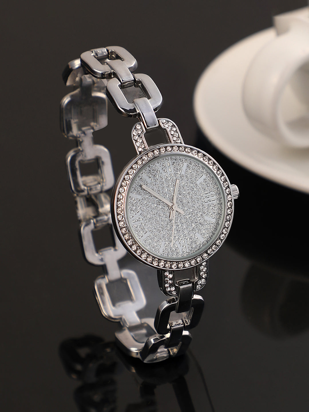 The Orne Roman-Link Round Watch - Metallic Silver