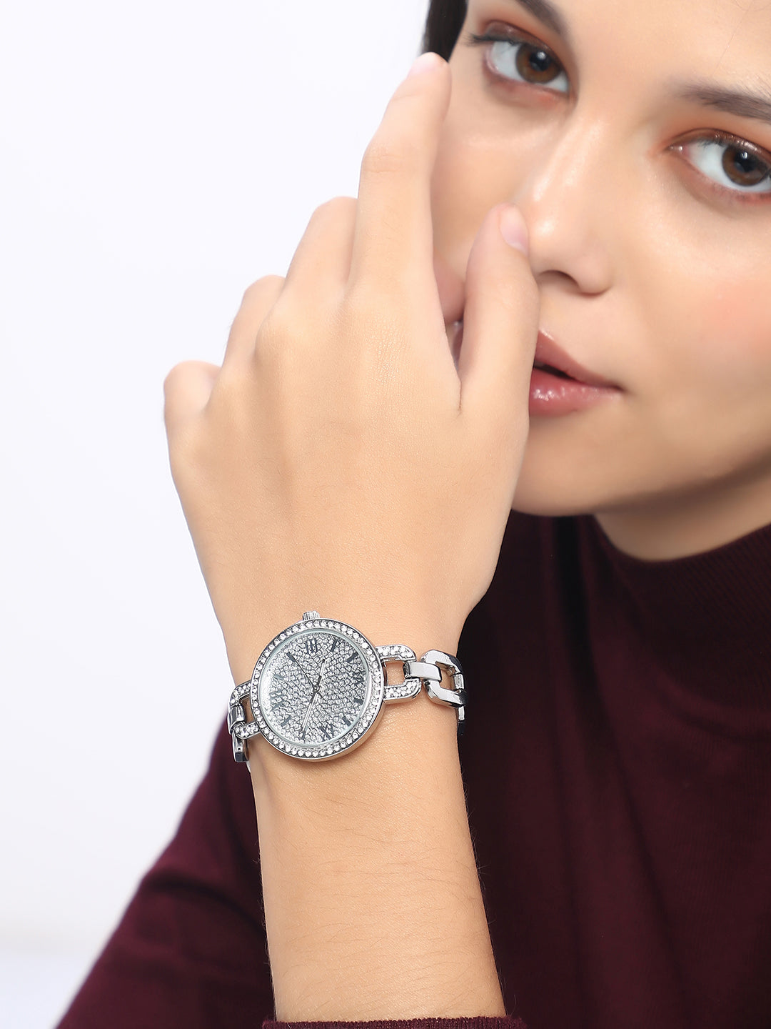 The Orne Roman-Link Round Watch - Metallic Silver